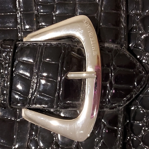 Women's White House Black Market Black Crocodile Print Clutch - Picture 2 of 6